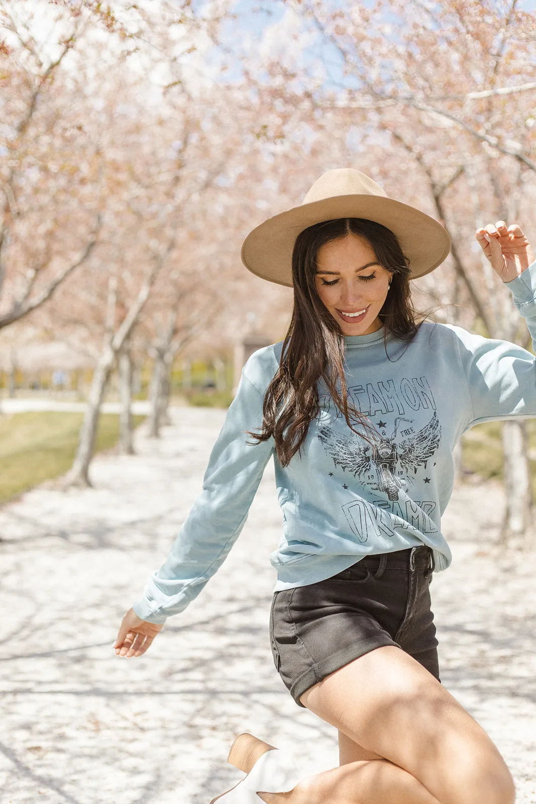 Dream On Graphic Pullover