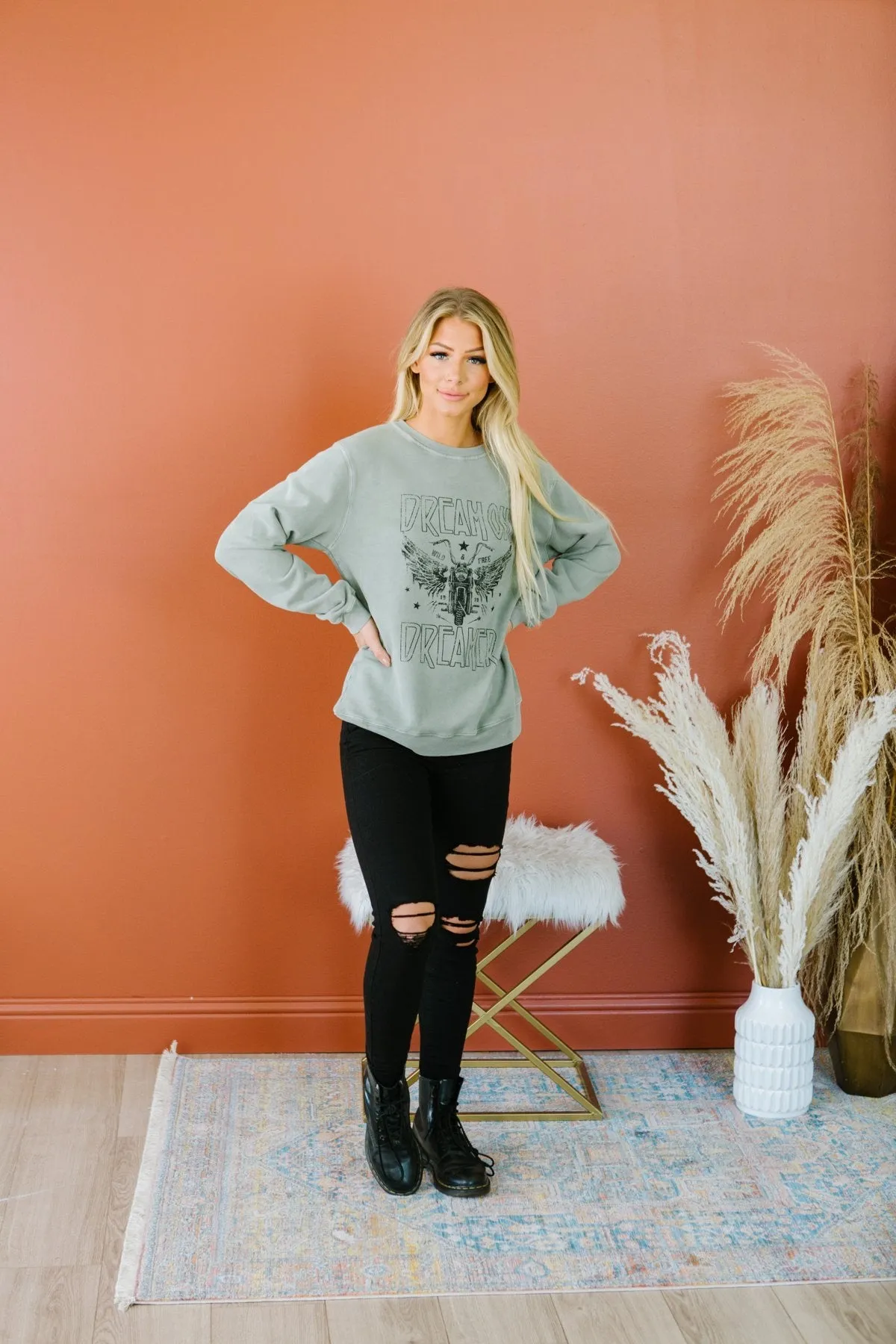 Dream On Graphic Pullover