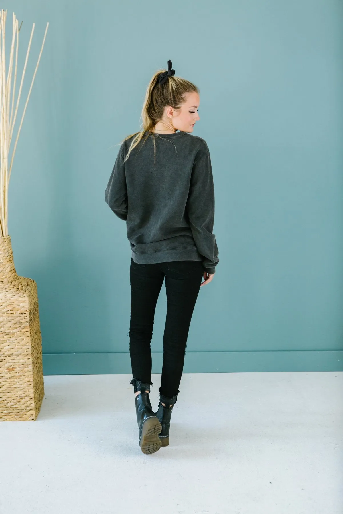 Dream On Graphic Pullover