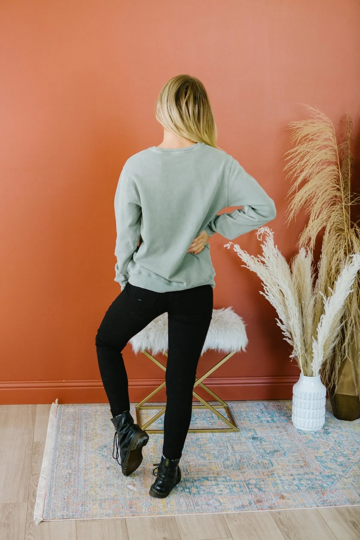 Dream On Graphic Pullover