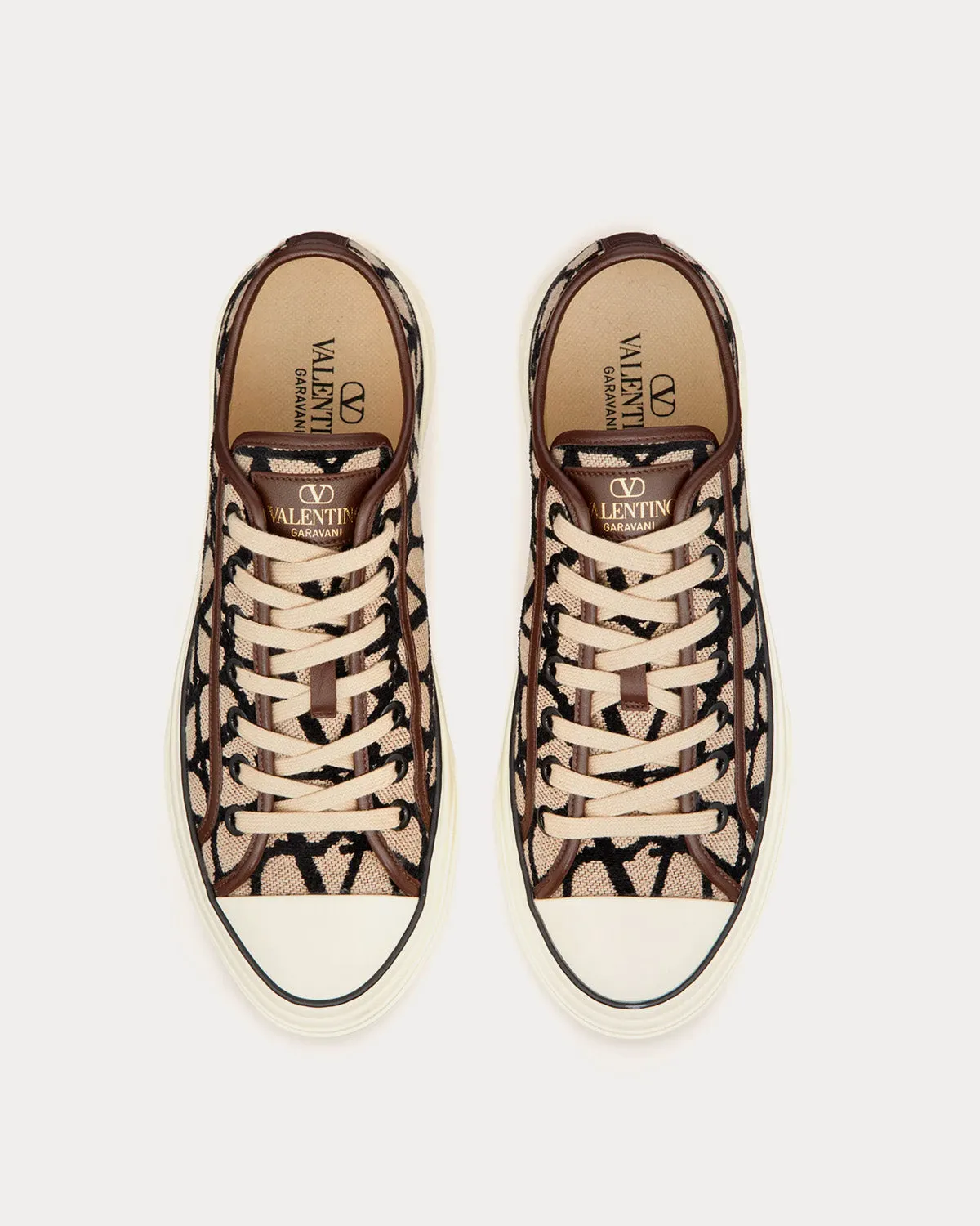 Toile Iconographe Totaloop Beige / Black Low Top Sneakers